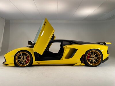 صورة مصغرة 2 لـ 2015 Lamborghini AVENTADOR