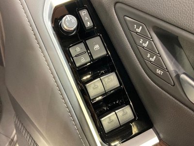 2024 Toyota LAND CRUISER 300 thumbnail 43