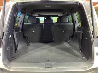 2024 Toyota LAND CRUISER 300 thumbnail 34