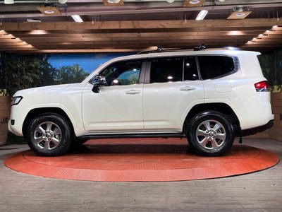 2024 Toyota LAND CRUISER 300 thumbnail 31