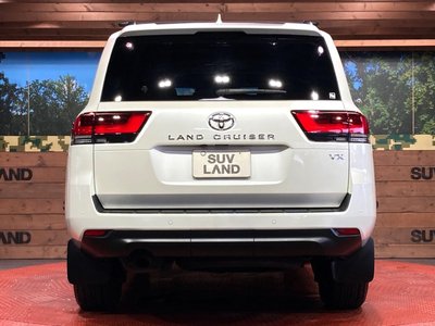 2024 Toyota LAND CRUISER 300 photo 16