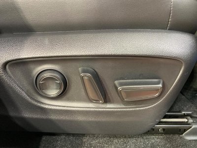2024 Toyota LAND CRUISER 300 thumbnail 44