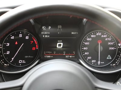 صورة 21 لـ 2019 ALFA Romeo JULIA