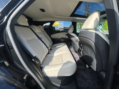 2023 Lexus RX thumbnail 21