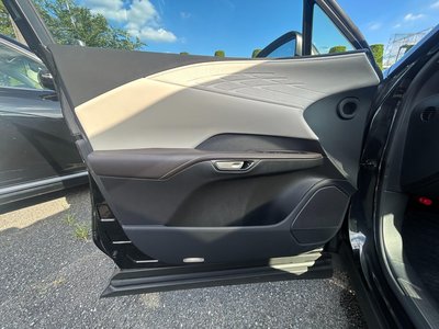 2023 Lexus RX thumbnail 17