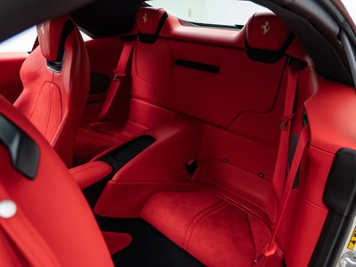 2025 Ferrari ROMA SPIDER thumbnail 28