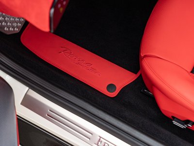2025 Ferrari ROMA SPIDER thumbnail 33