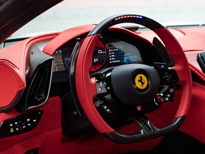 2025 Ferrari ROMA SPIDER thumbnail 38