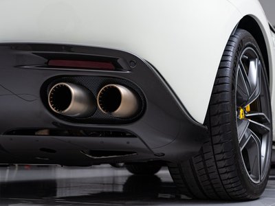 صورة 14 لـ 2025 Ferrari ROMA SPIDER