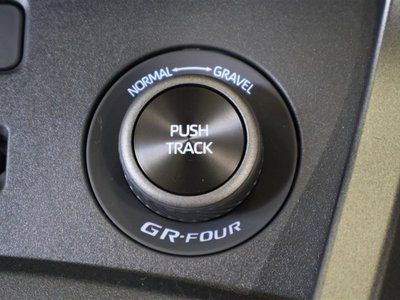 صورة 23 لـ 2025 Toyota GR YARIS
