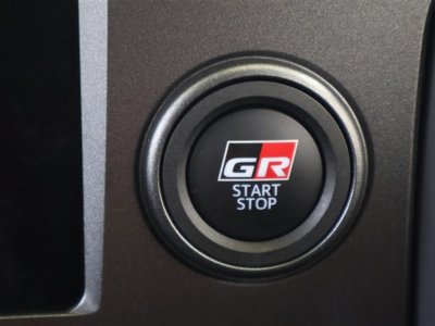 صورة 24 لـ 2025 Toyota GR YARIS