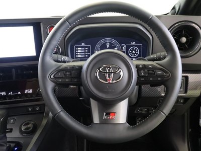 صورة 25 لـ 2025 Toyota GR YARIS