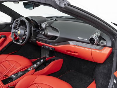 صورة مصغرة 18 لـ 2022 Ferrari F8 SPIDER