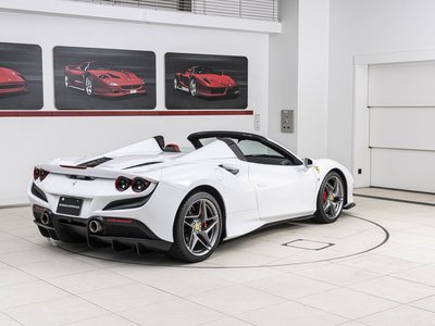 2022 Ferrari F8 SPIDER — фото 6