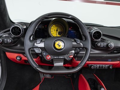 2022 Ferrari F8 SPIDER — фото 14