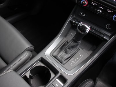 2025 AUDI Q3 photo 12