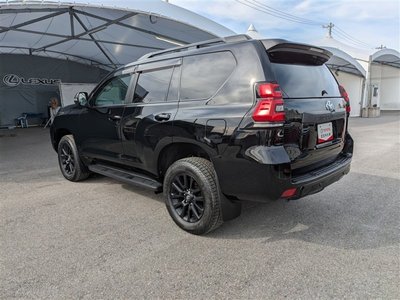 2023 Toyota LAND CRUISER PRADO photo 4