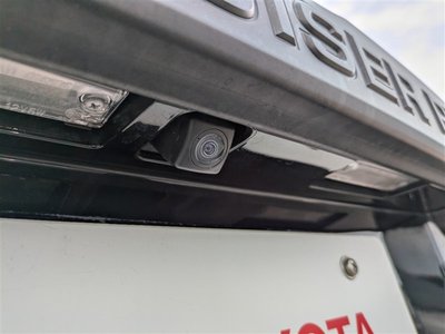 2023 Toyota LAND CRUISER PRADO photo 6