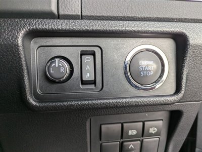 2023 Toyota LAND CRUISER PRADO thumbnail 31