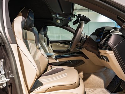 2025 Aston Martin DBX — миниатюра 15