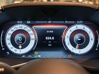 2025 Aston Martin DBX — миниатюра 19