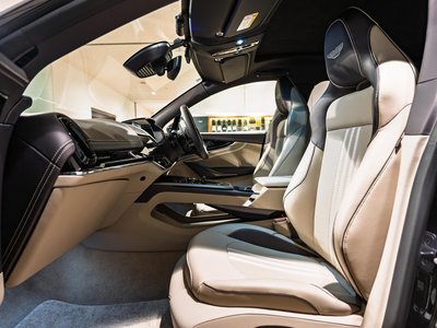 2025 Aston Martin DBX — миниатюра 22