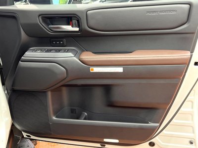 صورة 31 لـ 2024 Toyota LAND CRUISER 250