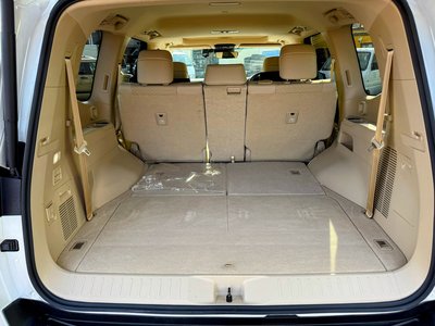 صورة 24 لـ 2023 Toyota LAND CRUISER 300