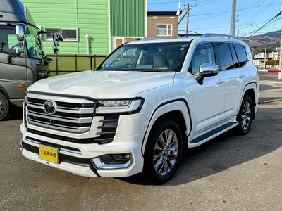 صورة 3 لـ 2023 Toyota LAND CRUISER 300