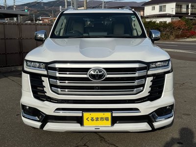 صورة 2 لـ 2023 Toyota LAND CRUISER 300