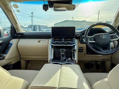 صورة 9 لـ 2023 Toyota LAND CRUISER 300