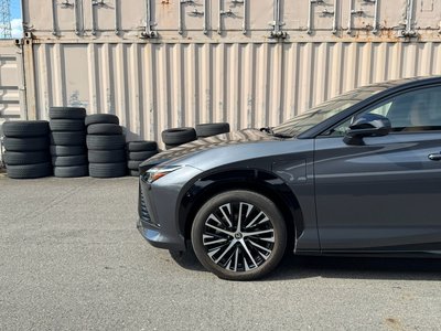 صورة 15 لـ 2023 Lexus RZ