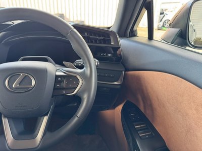 صورة مصغرة 45 لـ 2023 Lexus RZ