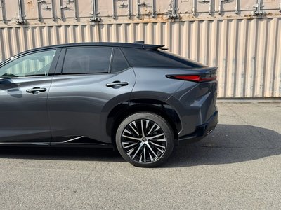 صورة 13 لـ 2023 Lexus RZ
