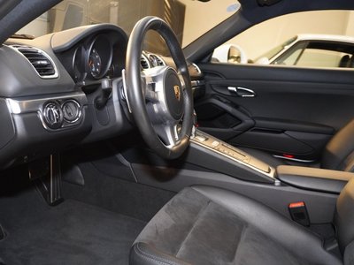 صورة مصغرة 59 لـ 2015 Porsche CAYMAN