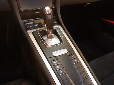 صورة مصغرة 65 لـ 2015 Porsche CAYMAN