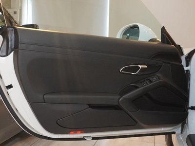 صورة مصغرة 55 لـ 2015 Porsche CAYMAN