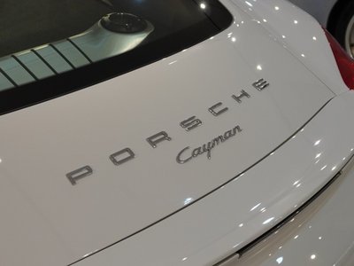 صورة مصغرة 43 لـ 2015 Porsche CAYMAN