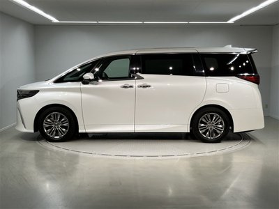 2023 Toyota ALPHARD photo 3
