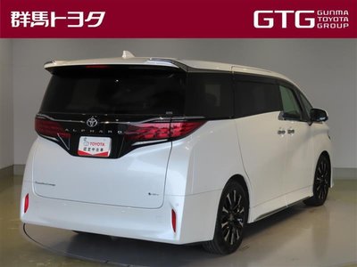2025 Toyota ALPHARD — фото 3