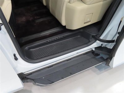 2025 Toyota ALPHARD — фото 24