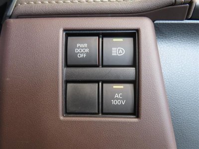 2025 Toyota ALPHARD — фото 13