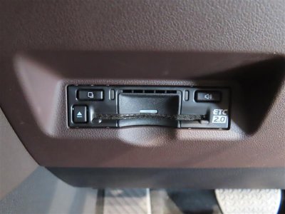 2025 Toyota ALPHARD — фото 14