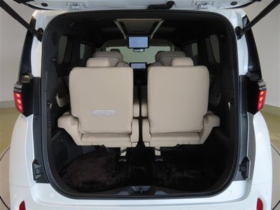 2025 Toyota ALPHARD — фото 25