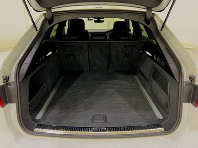 صورة 72 لـ 2024 AUDI A6 AVANT