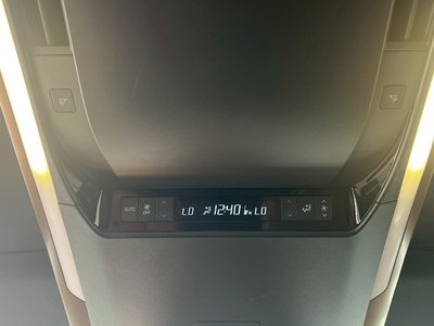 صورة 46 لـ 2024 Toyota VELLFIRE