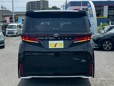 صورة 10 لـ 2024 Toyota VELLFIRE