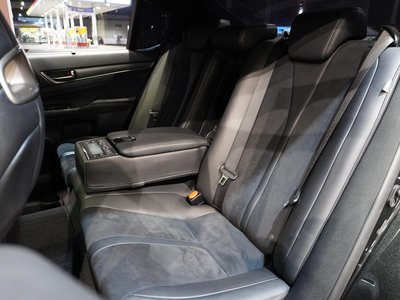 2016 Lexus GS F photo 34