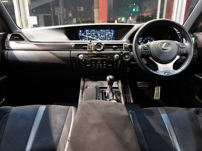 2016 Lexus GS F photo 2