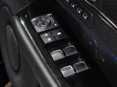 2016 Lexus GS F photo 40